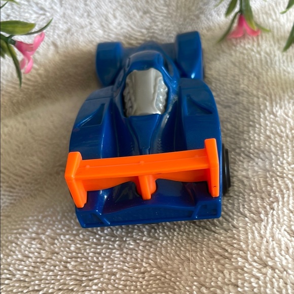 2017 Hot Wheels McDonalds Pull Back Release 1:55 Race Car Blue - Picture 4 of 9